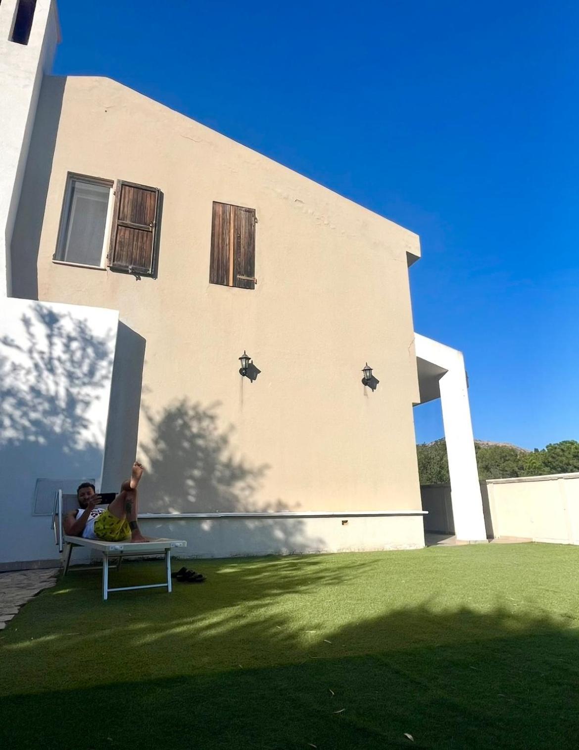 Villa Vittoria Solanas  Eksteriør bilde